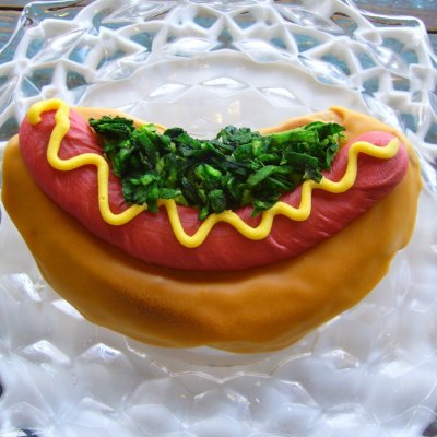 hot dog (Chicago style) $4.50